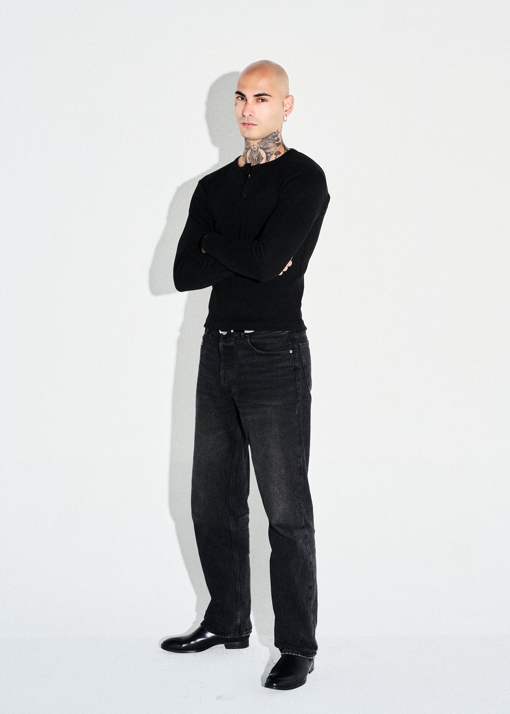 Classic Slim Fit Henley - Black
