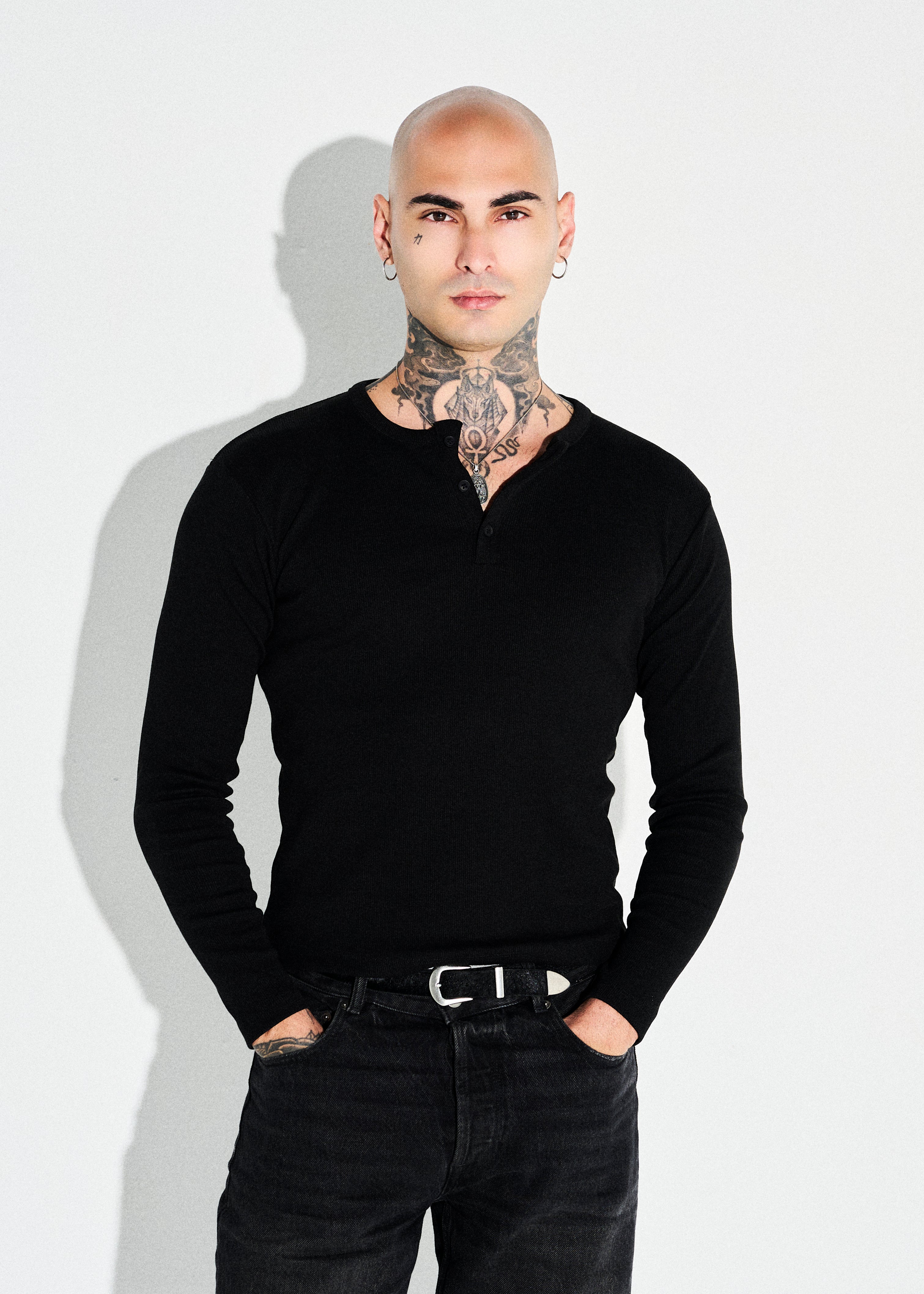 Classic Slim Fit Henley - Black