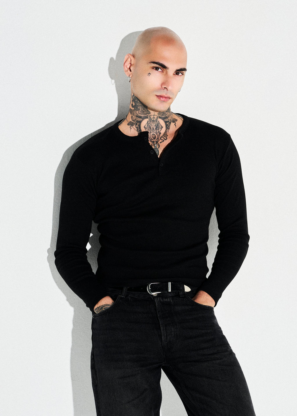 Classic Slim Fit Henley - Black