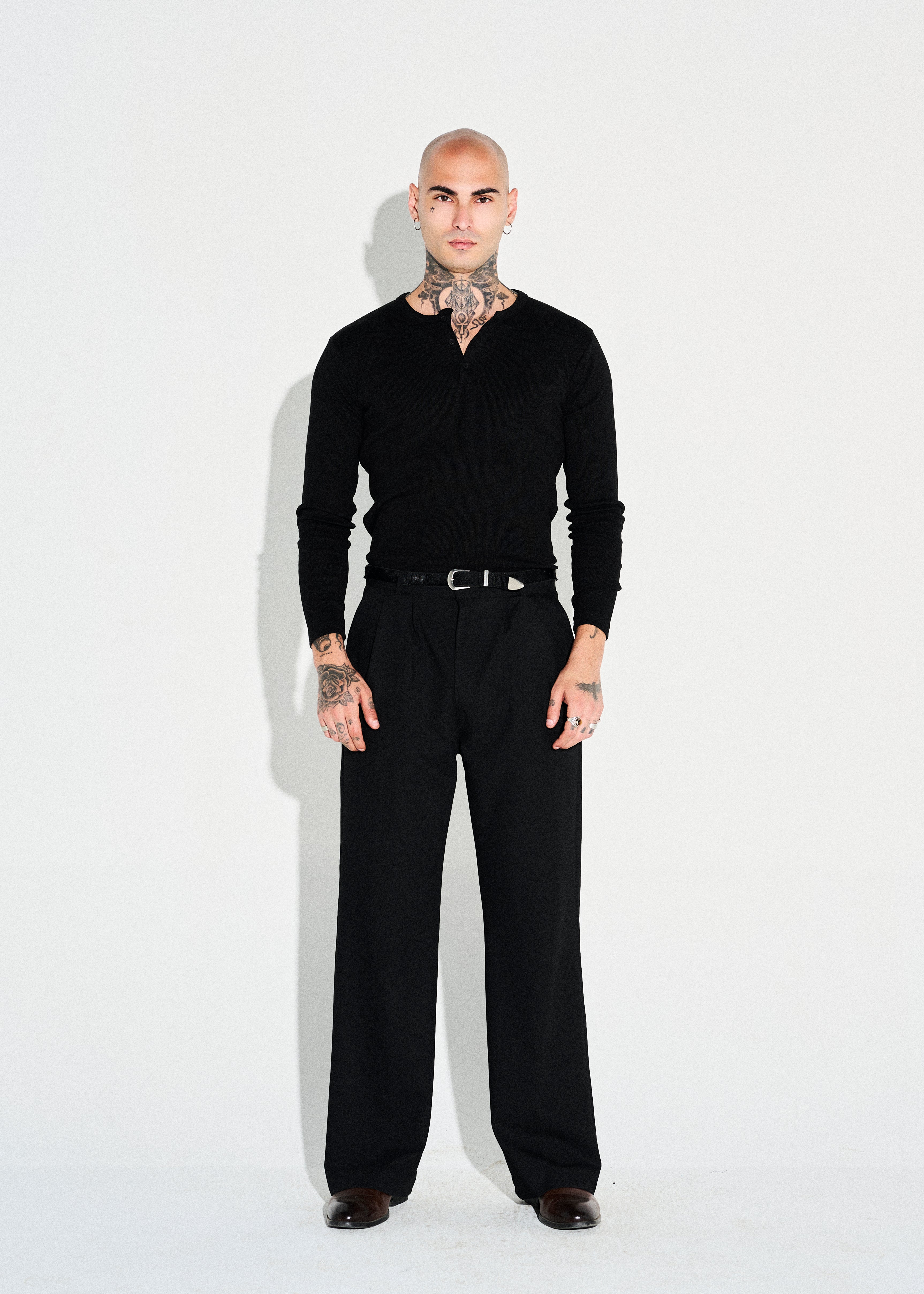 Classic Slim Fit Henley - Black