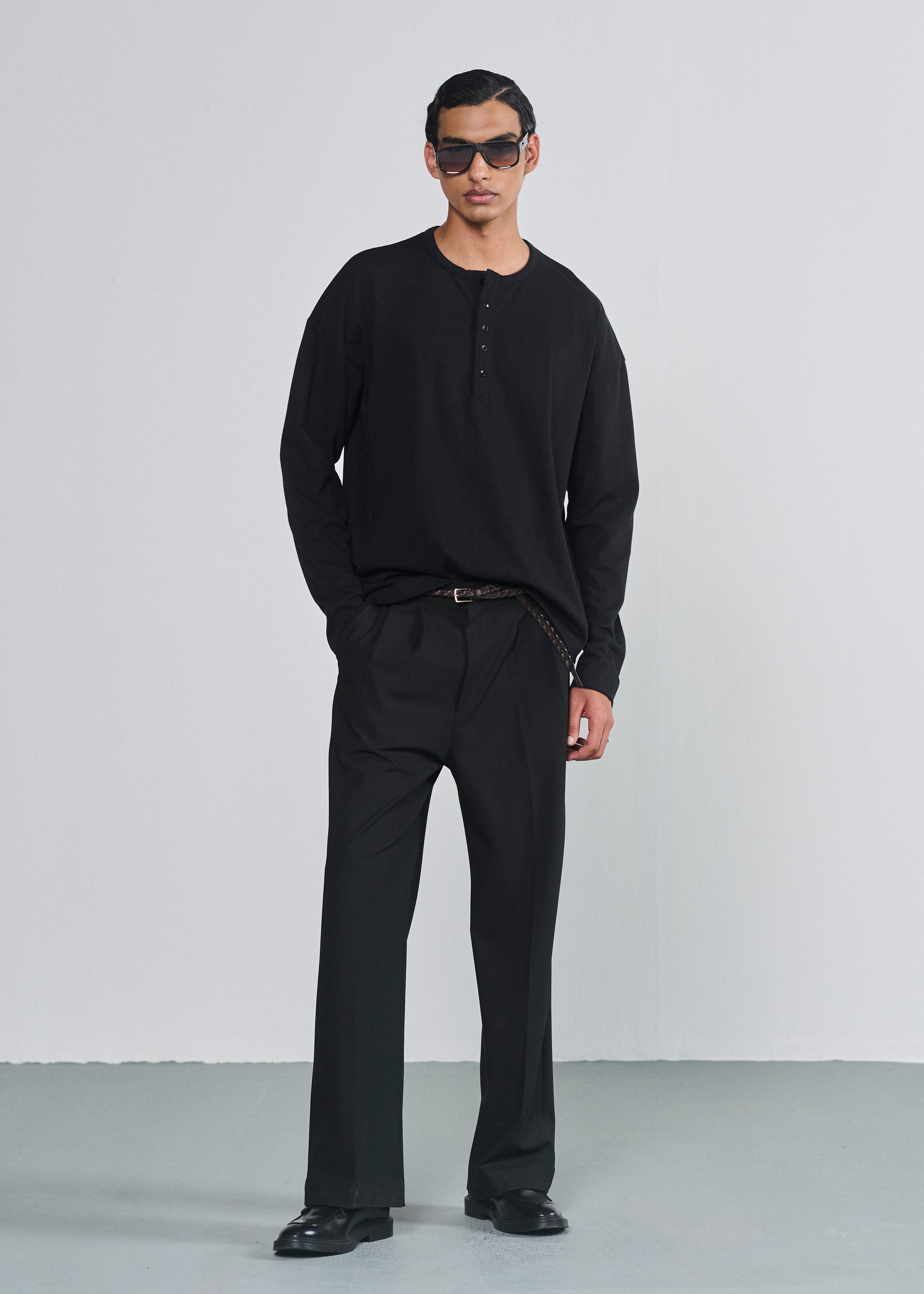 Relaxed Fit Henley - Black