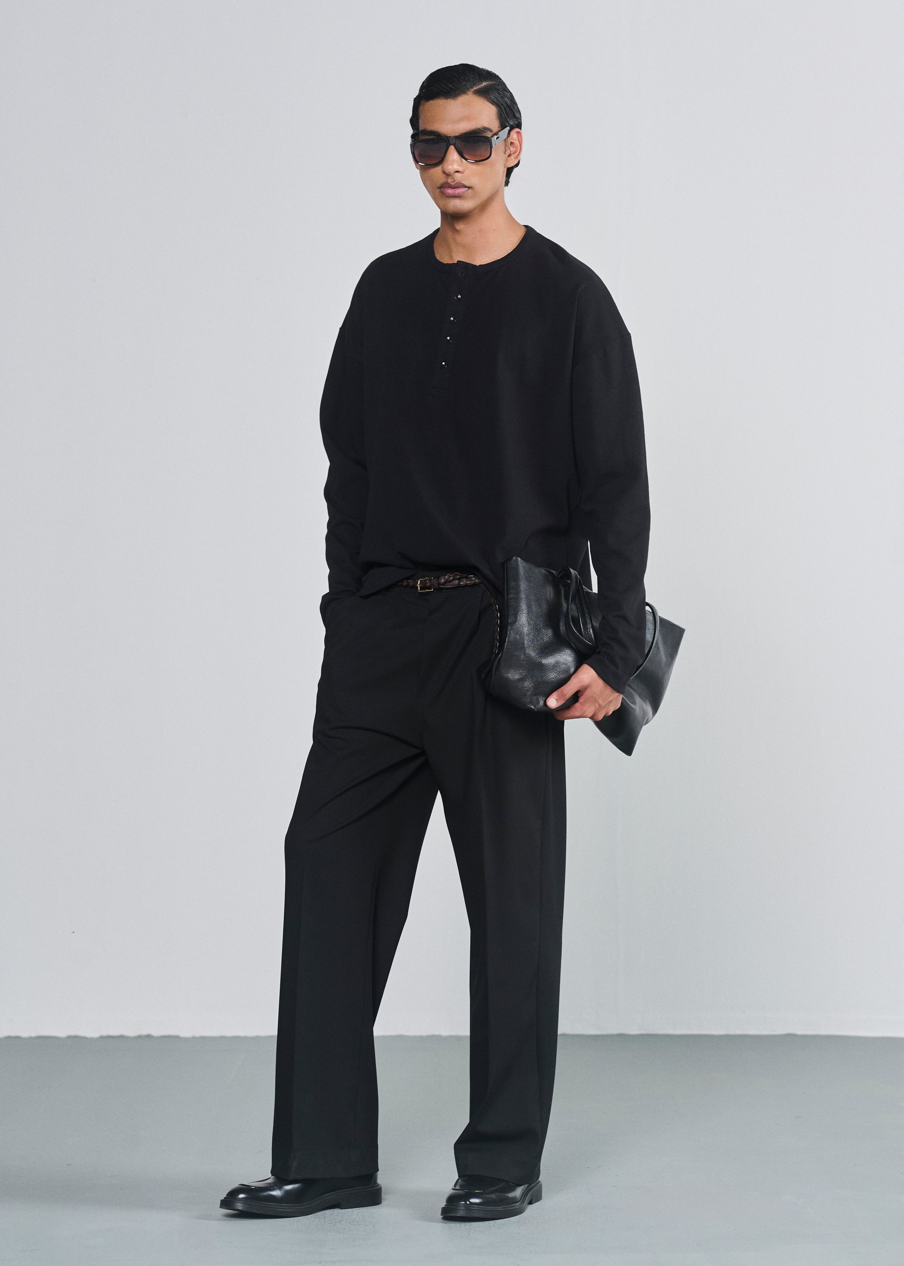 Relaxed Fit Henley - Black