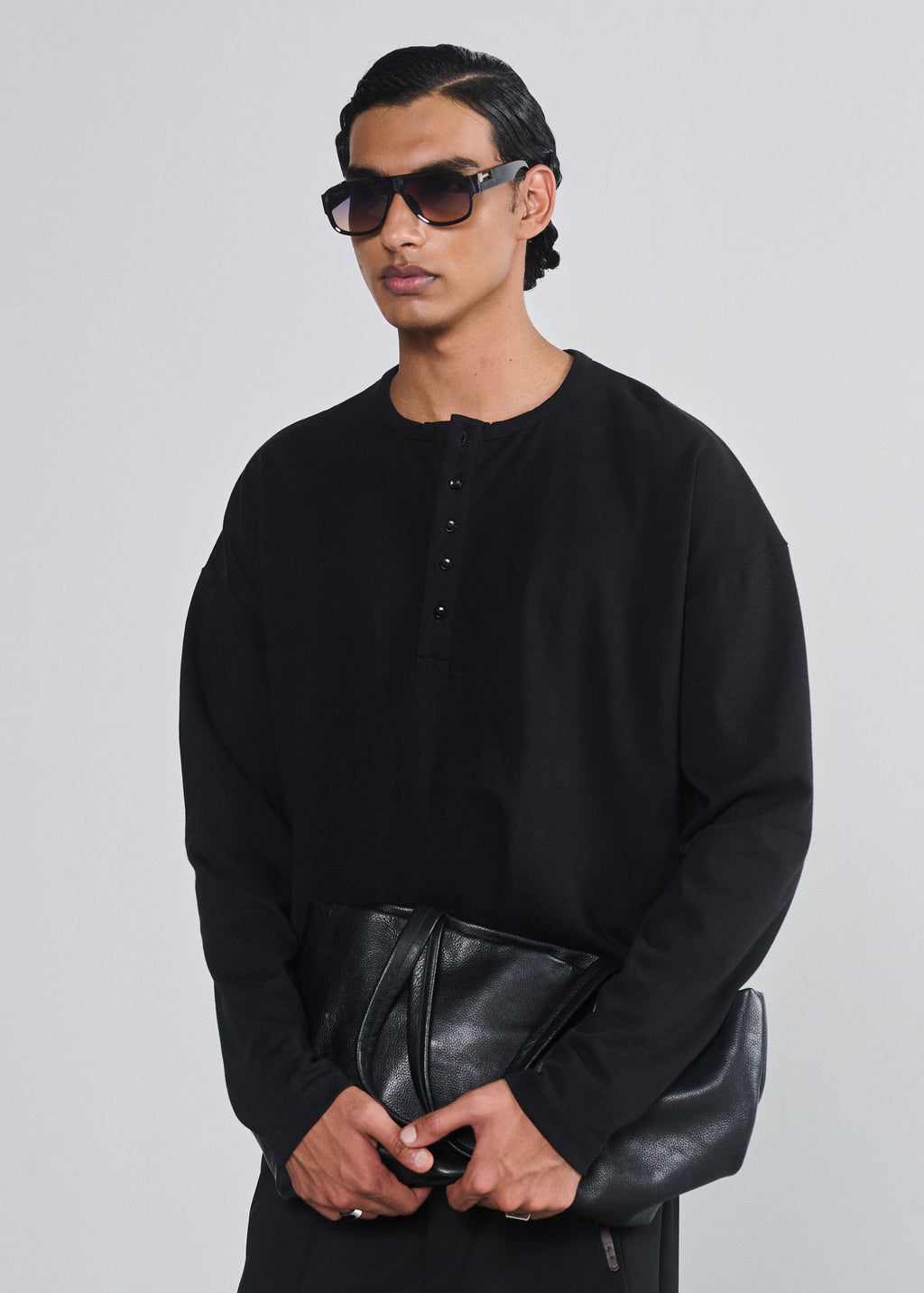 Relaxed Fit Henley - Black