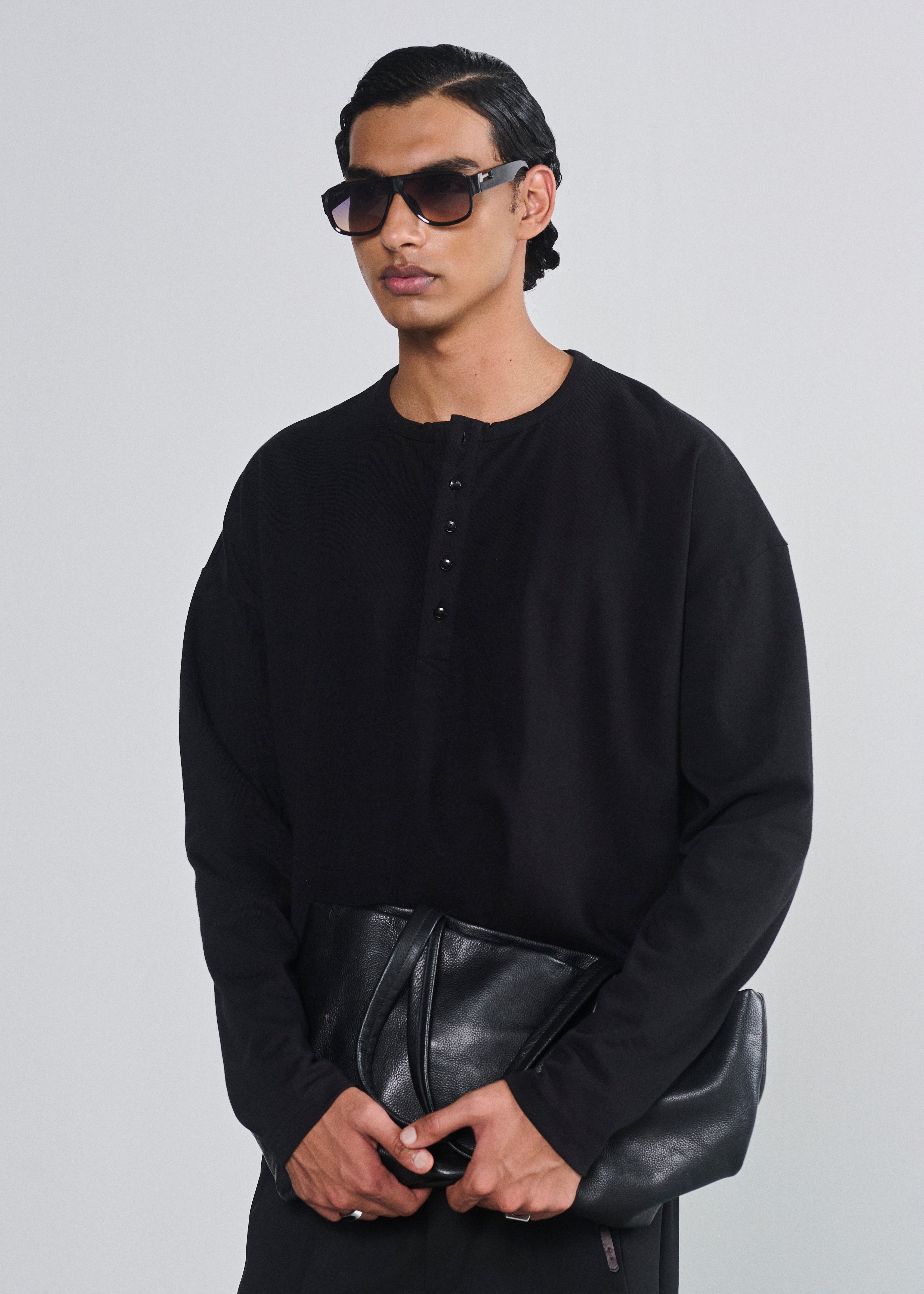 Relaxed Fit Henley - Black