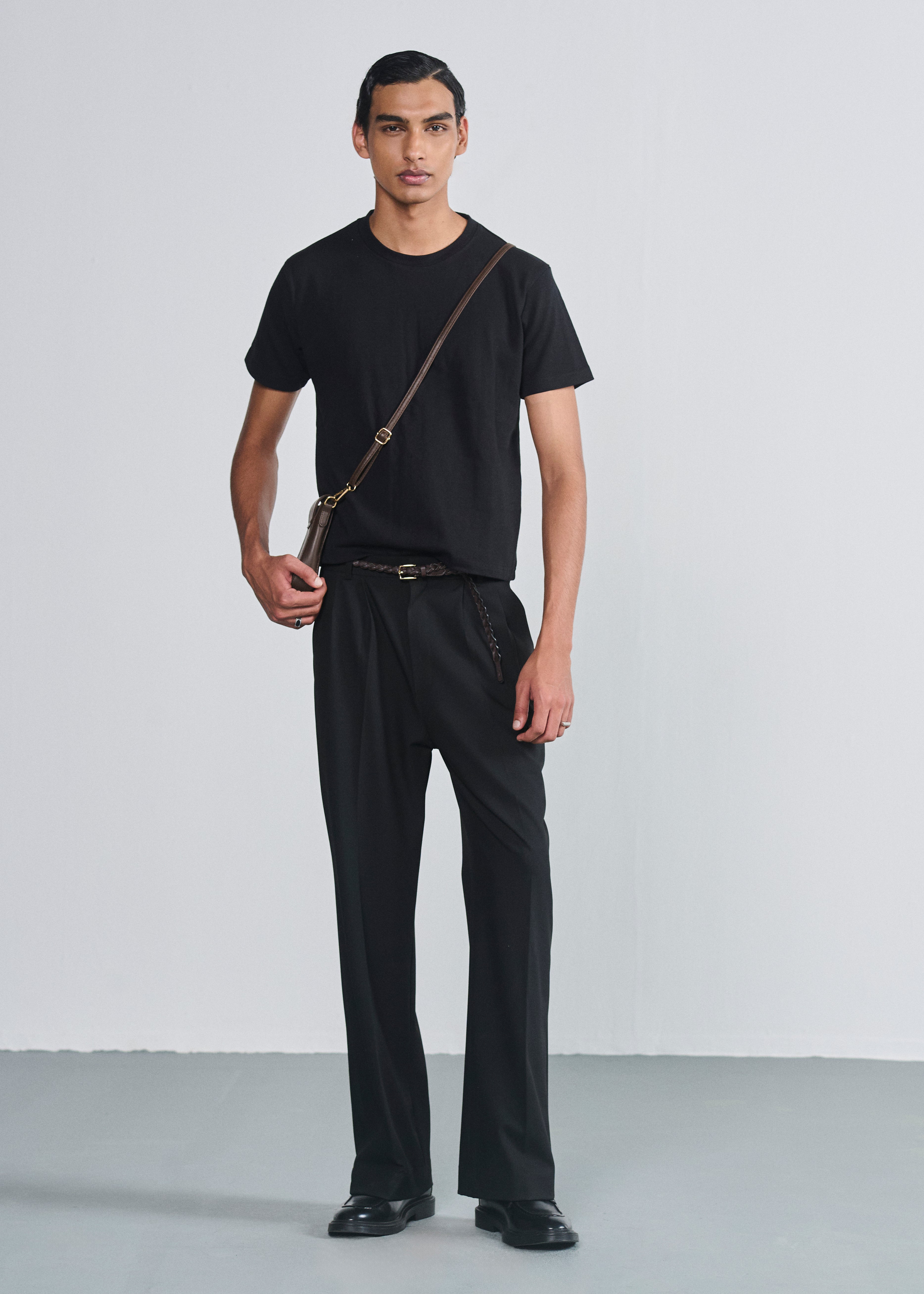 Essential Cropped Tee - Black